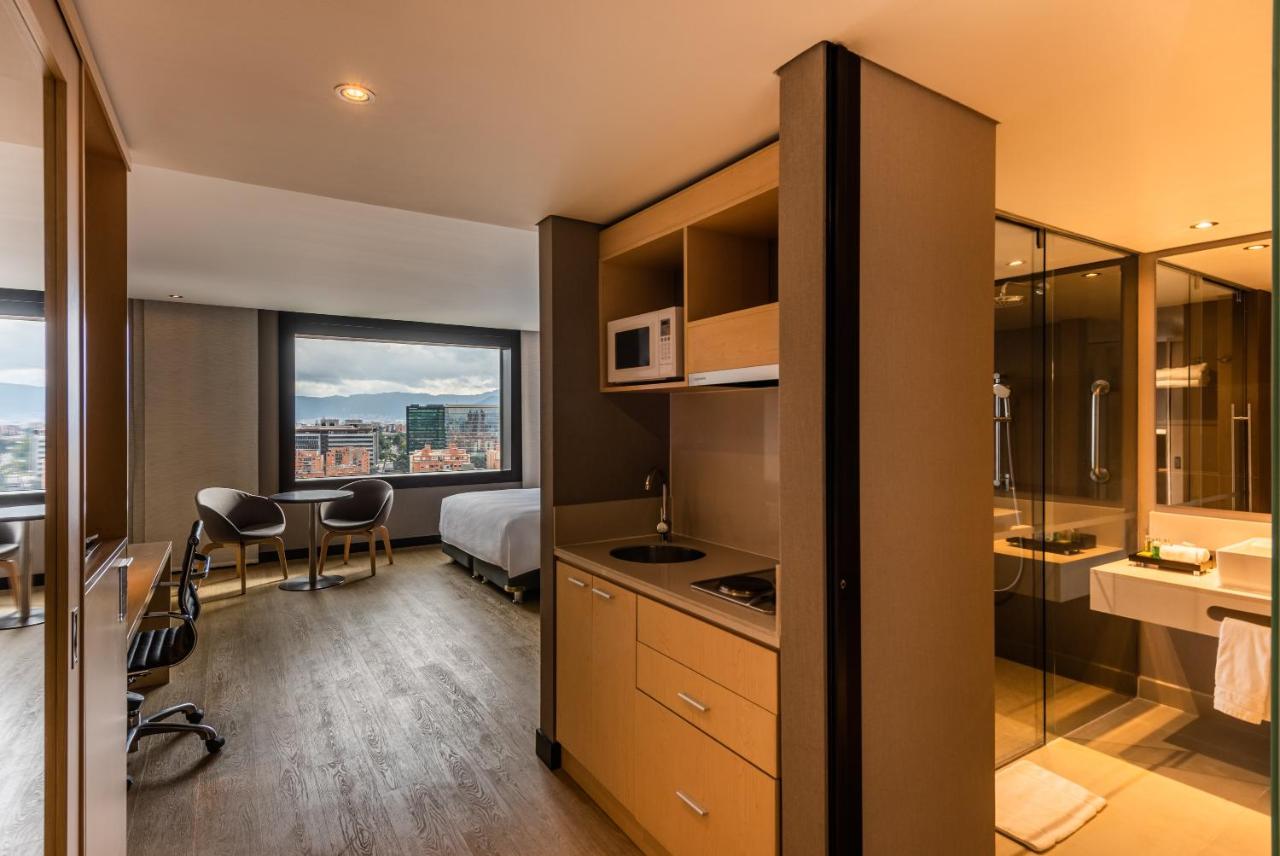 Hilton DoubleTree Bogotá Salitre AR Luxury Hotels Bogota photo: 5