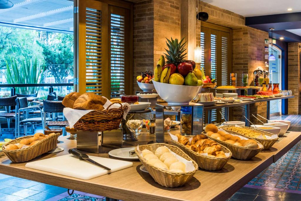 bogota-pavillon-royal-cheap-hotels-in-bogota-5 bogota pavillon royal cheap hotels in bogota breakfast